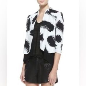 Alice + Olivia Cropped Brush Stroke Print Jacket
